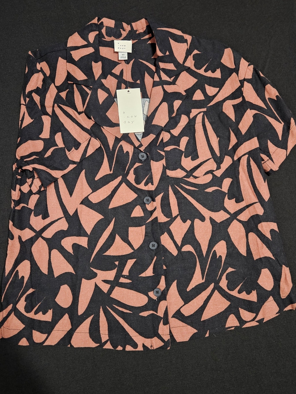 A New Day Black & Coral Tropical Print Button Front Shirt
